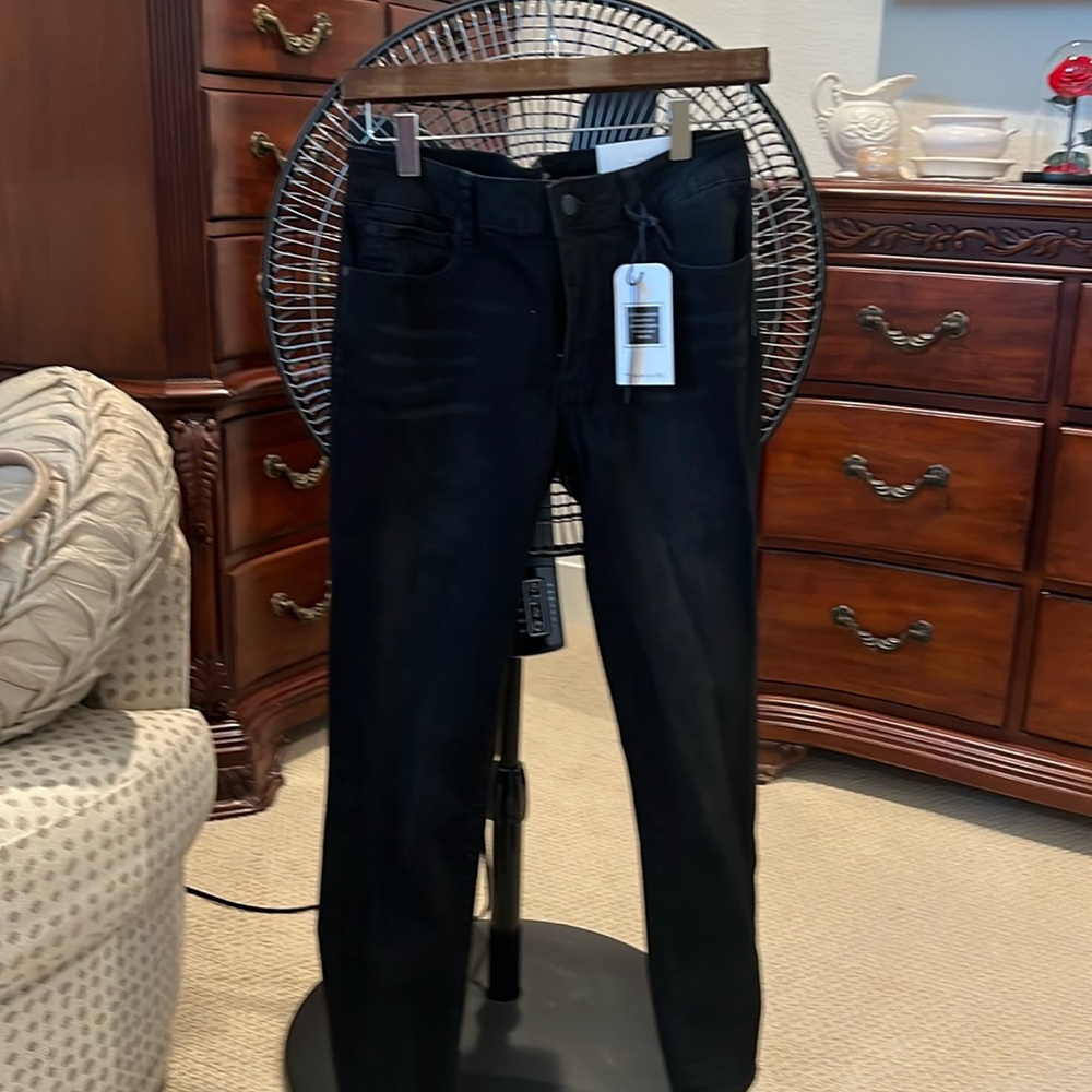 Tahari ladies, classic skinny black jeans